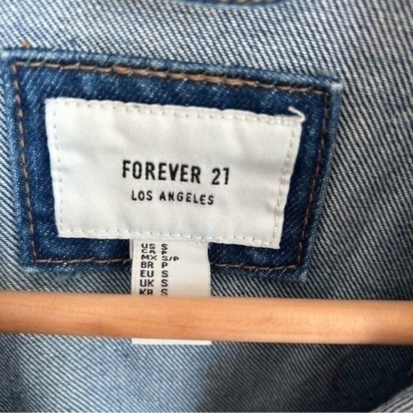 💋Forever 21 oversized Love You patch jean denim blue jacket S New Without tags - Picture 6 of 6